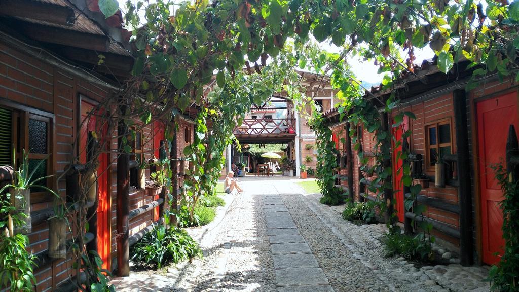 Hotel Kantarrana Urbana Jardín Zewnętrze zdjęcie